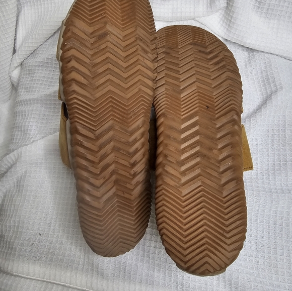 Sorel Tan Slide Sandals - Picture 4 of 11